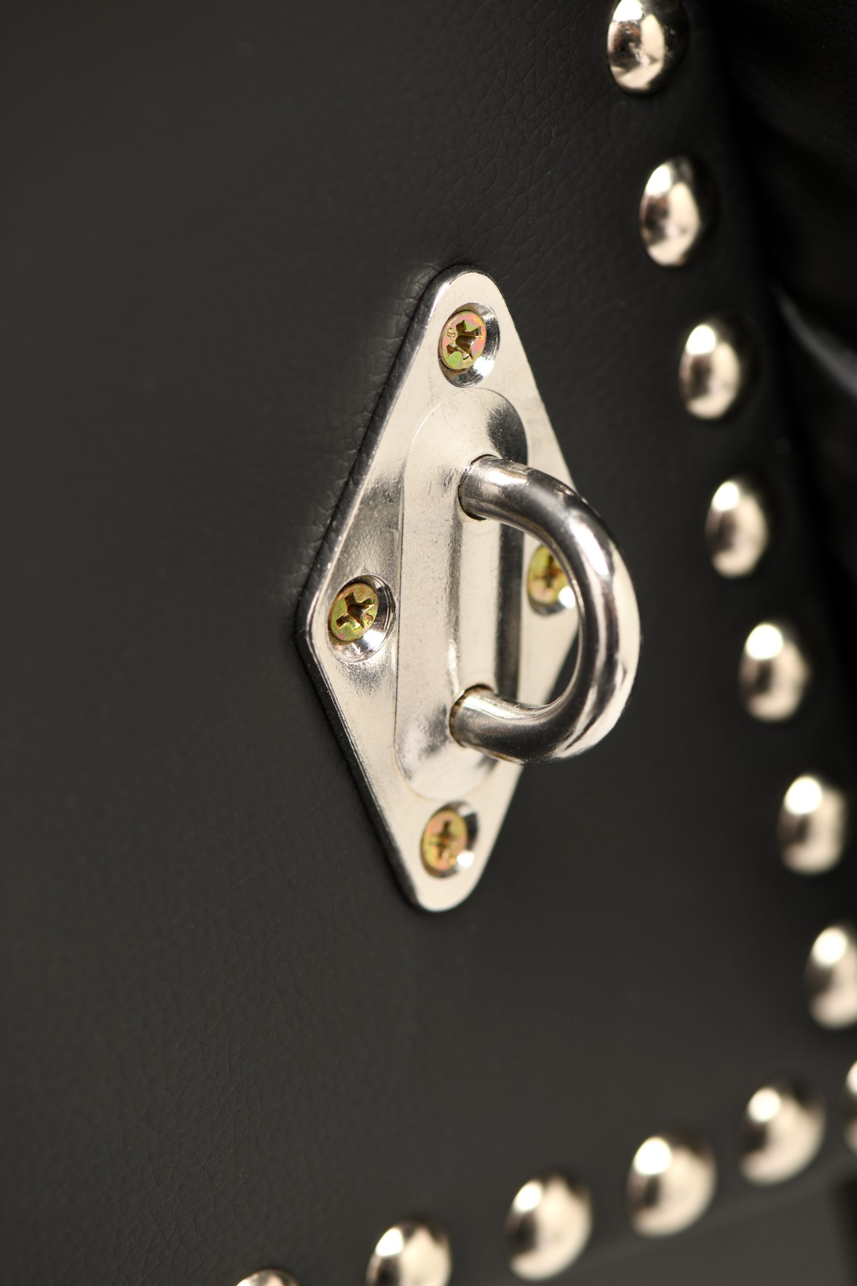 bondagebank bevestiging close up